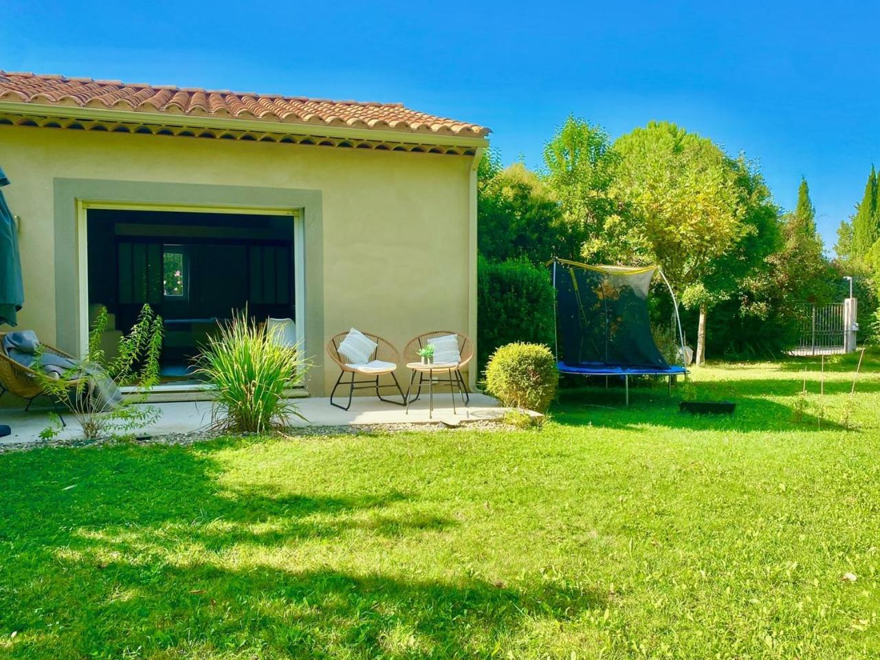 Appartement Neuf Et Au Calme Proche Avignon Althen-des-Paluds Bagian luar foto