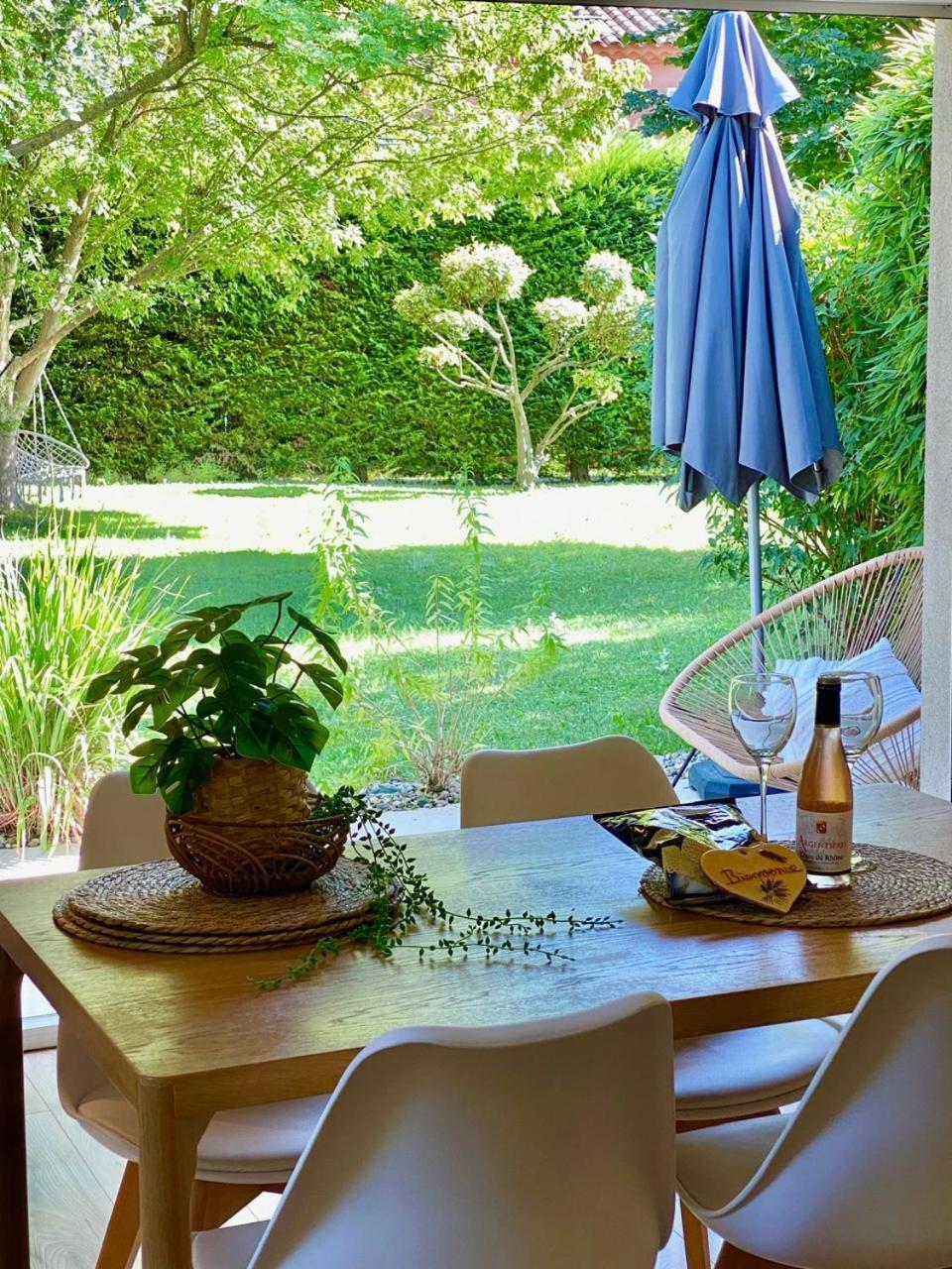 Appartement Neuf Et Au Calme Proche Avignon Althen-des-Paluds Bagian luar foto